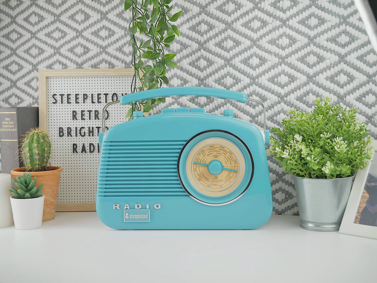 Brighton retro style radio