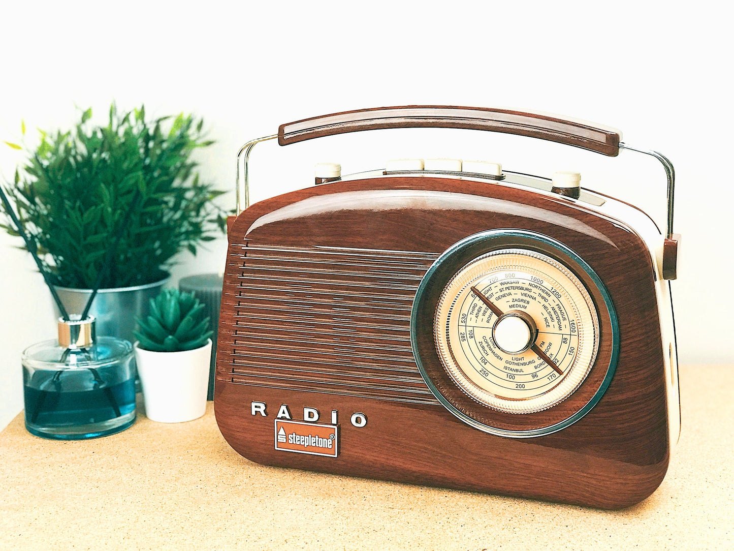 Brighton retro style radio