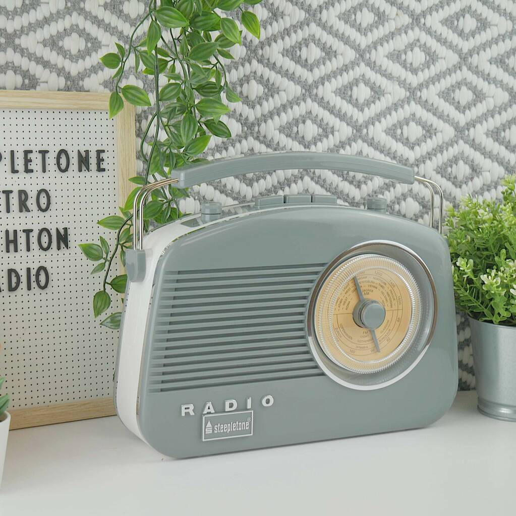 Brighton retro style radio