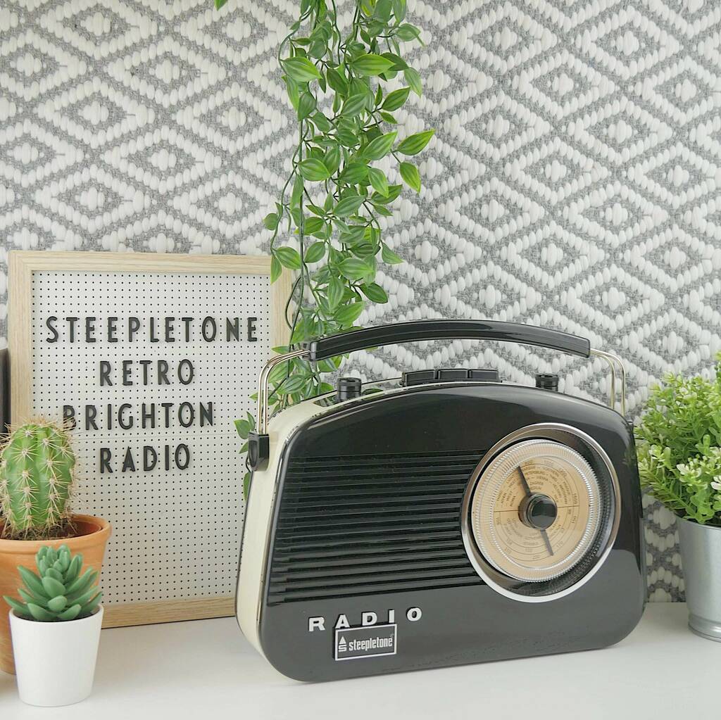 Brighton retro style radio